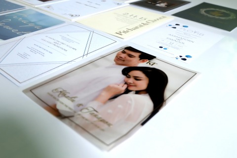 รับออกแบบการ์ดแต่งงาน